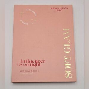 Revolution Pro Influencer Overnight, Shadow Book 2 w 32 Shadows